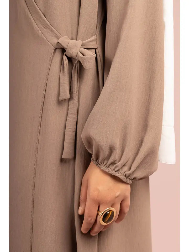 Abaya-jurk met strik en ballonmouwen